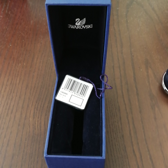 Swarovski Pirates of the Caribbean Bracelet - Picture 5 of 5